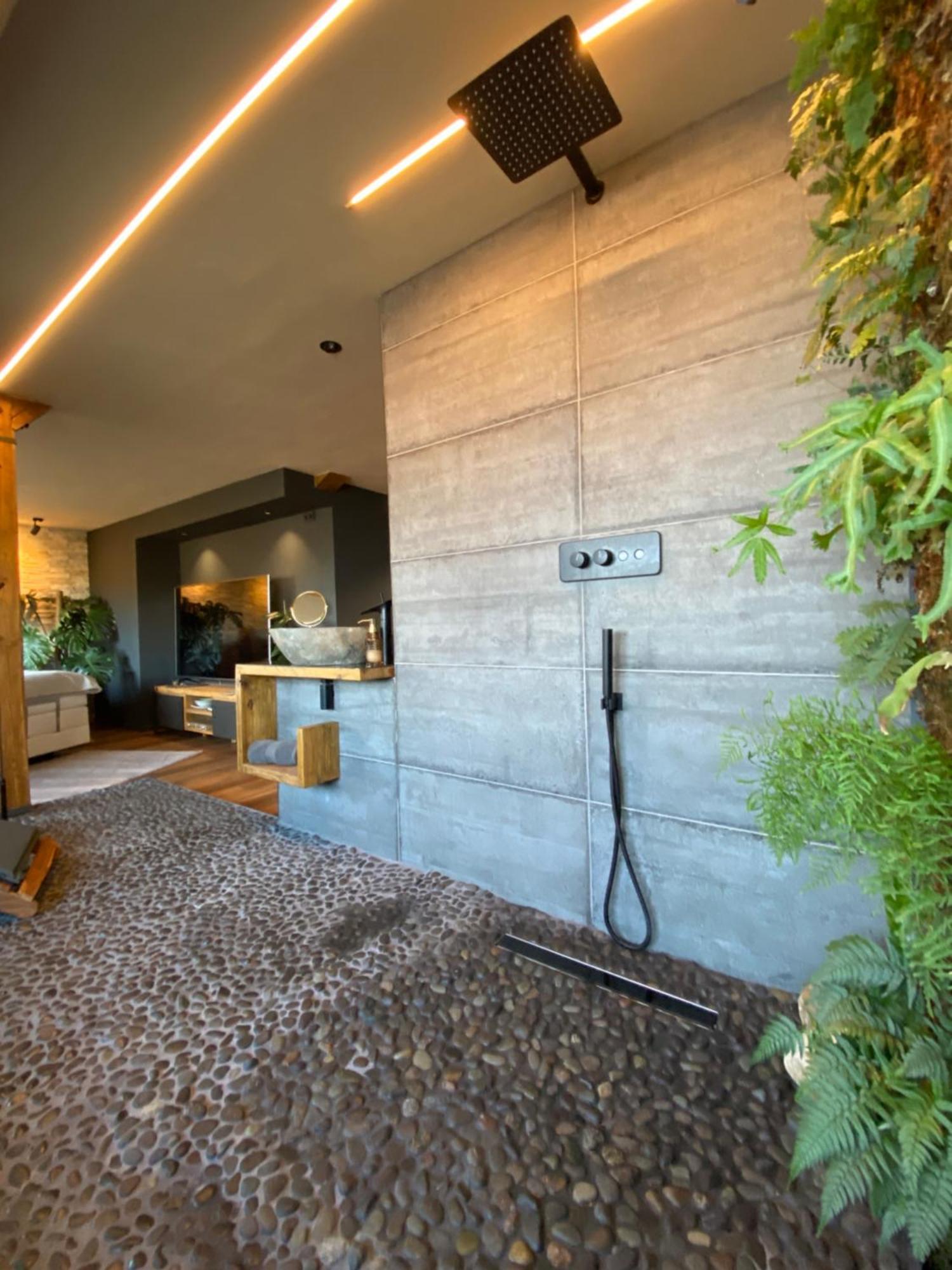 Private Wellness Suiten Mit Whirlpool Essen Eksteriør billede